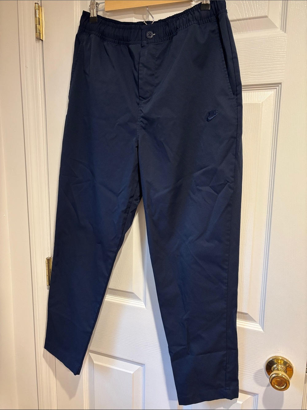 Nike Men's Club Woven Tapered Pants